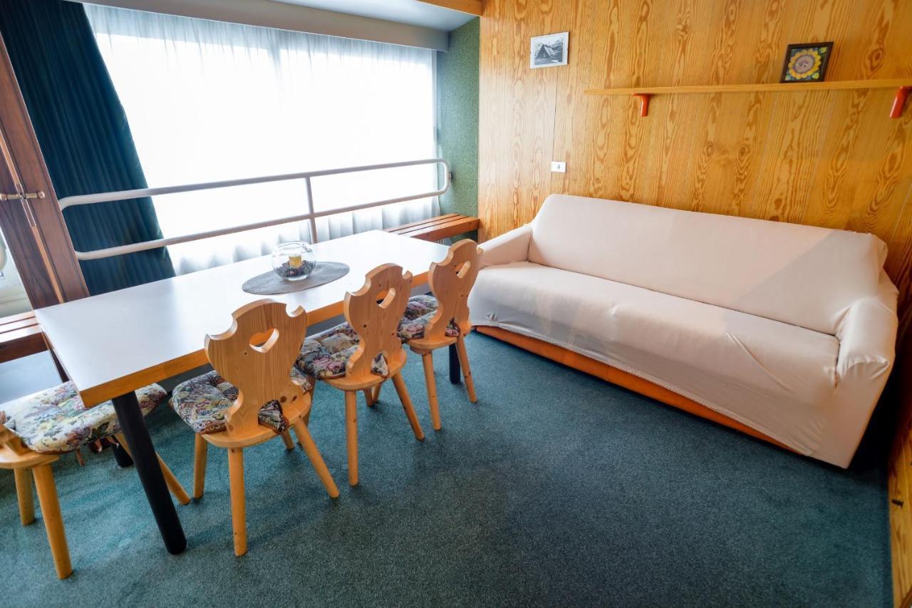 Res.Albare/Solaria Apt.Solandra Mezzana  Exterior photo